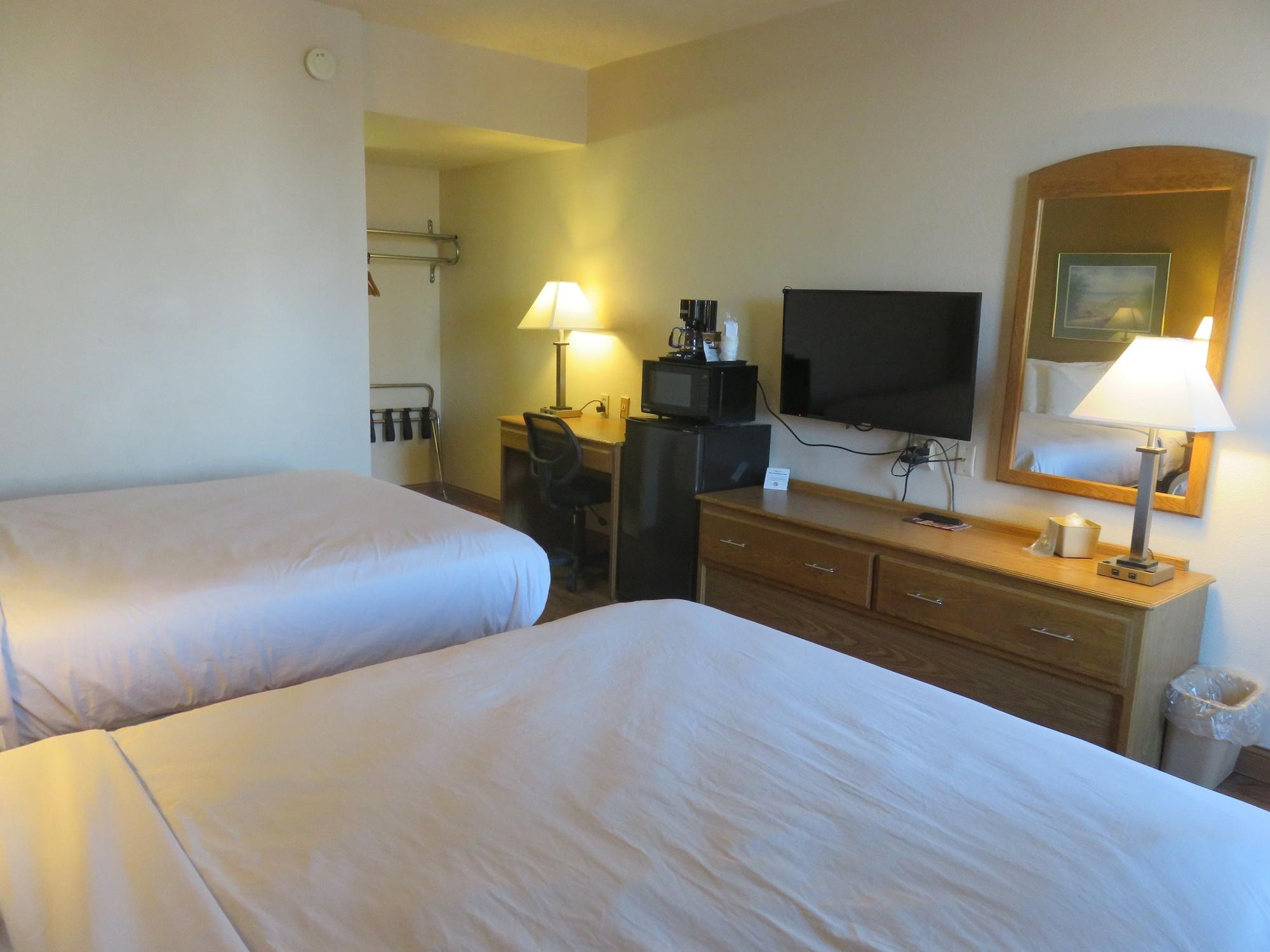 Baymont By Wyndham Fargo Hotel Екстериор снимка