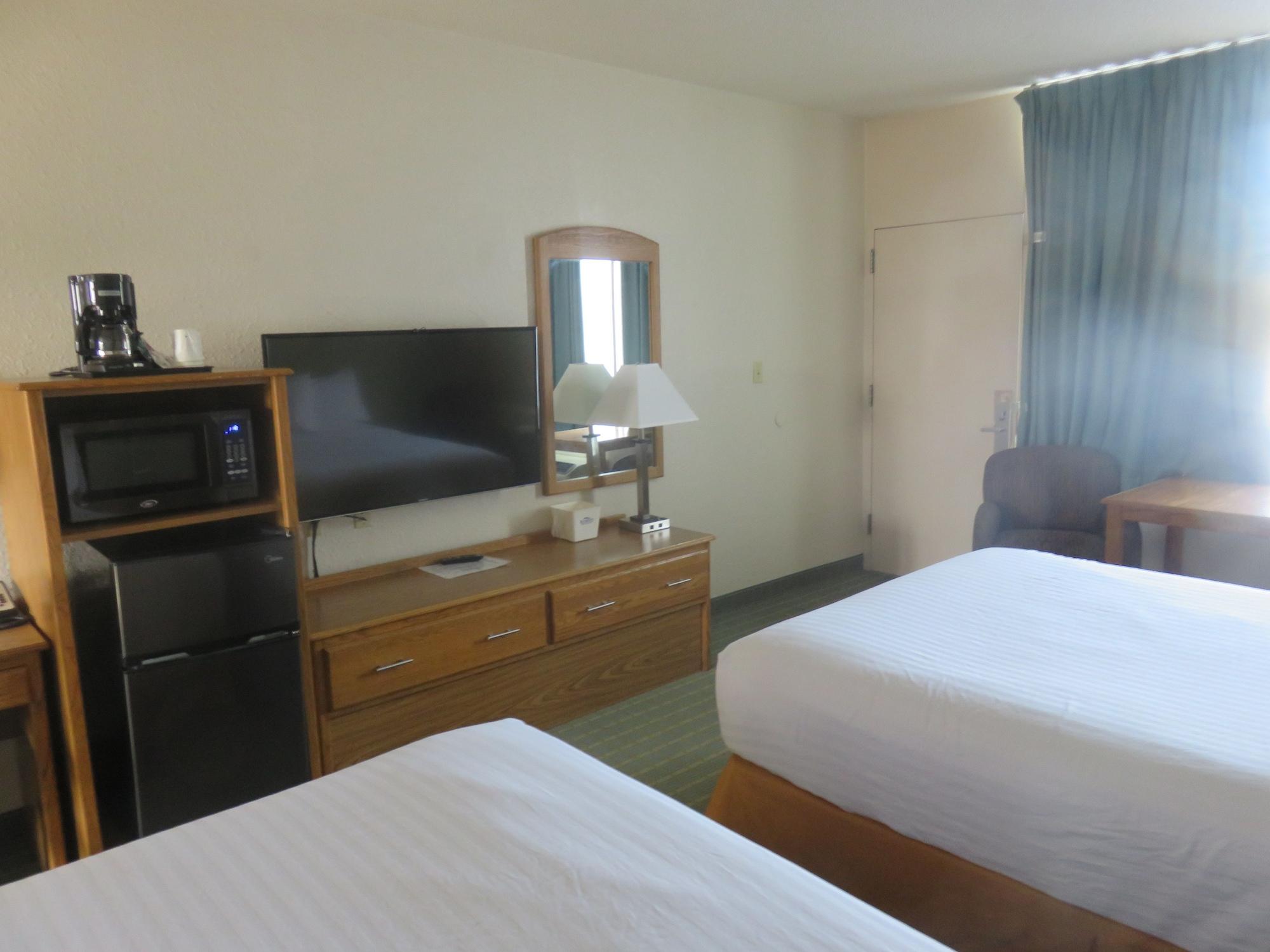 Baymont By Wyndham Fargo Hotel Екстериор снимка