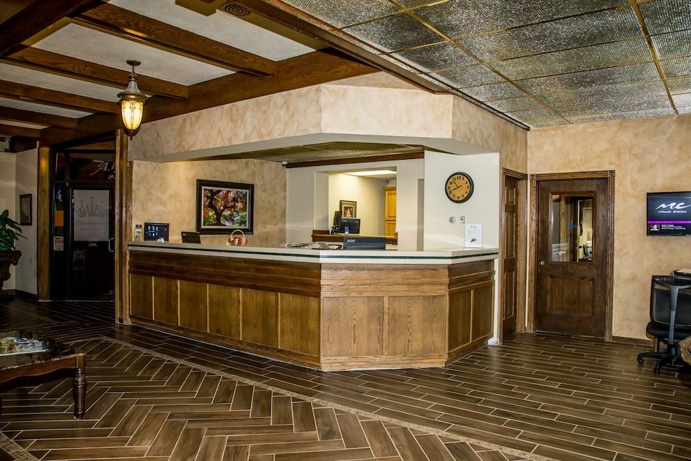 Baymont By Wyndham Fargo Hotel Екстериор снимка