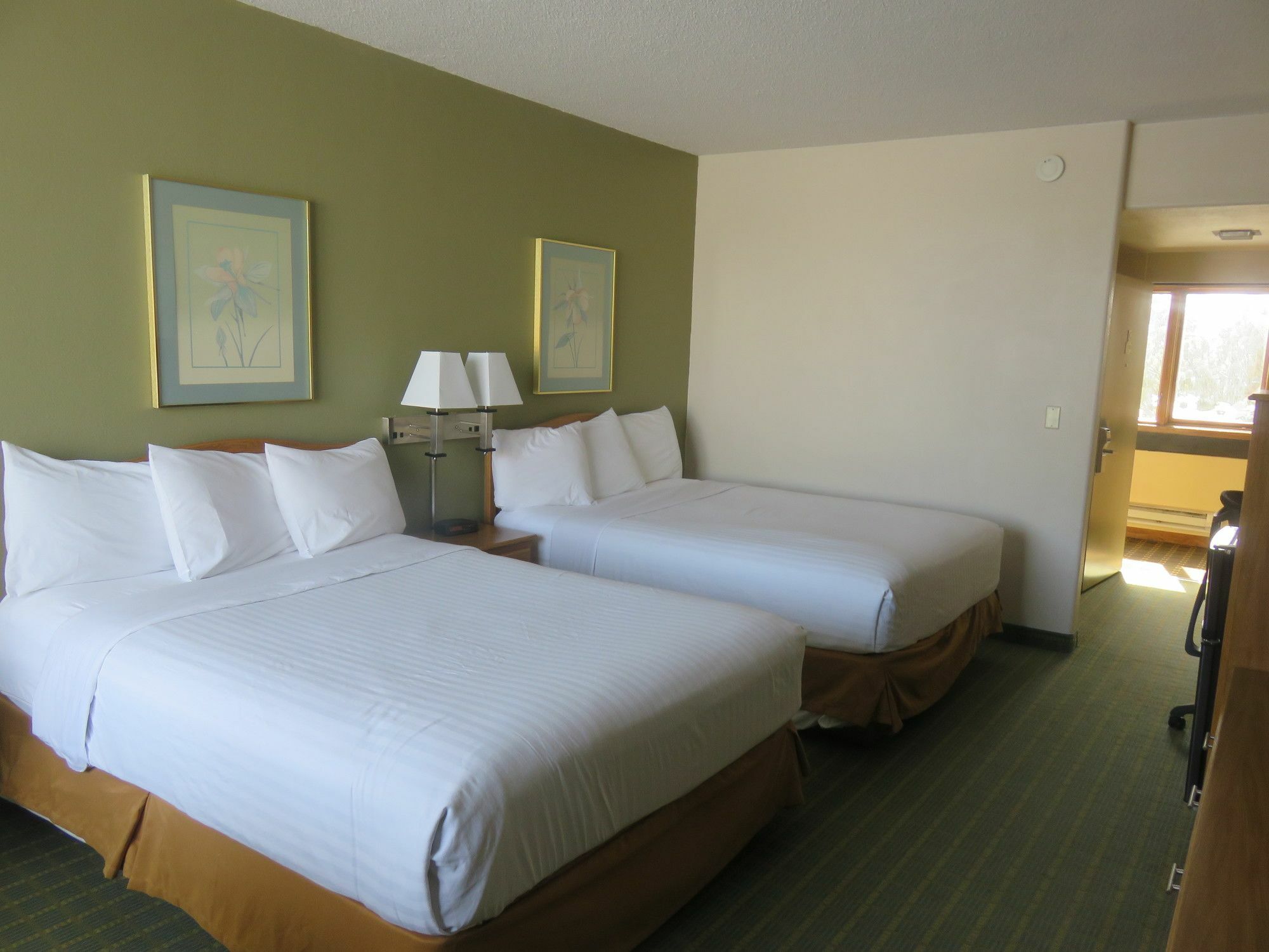 Baymont By Wyndham Fargo Hotel Екстериор снимка