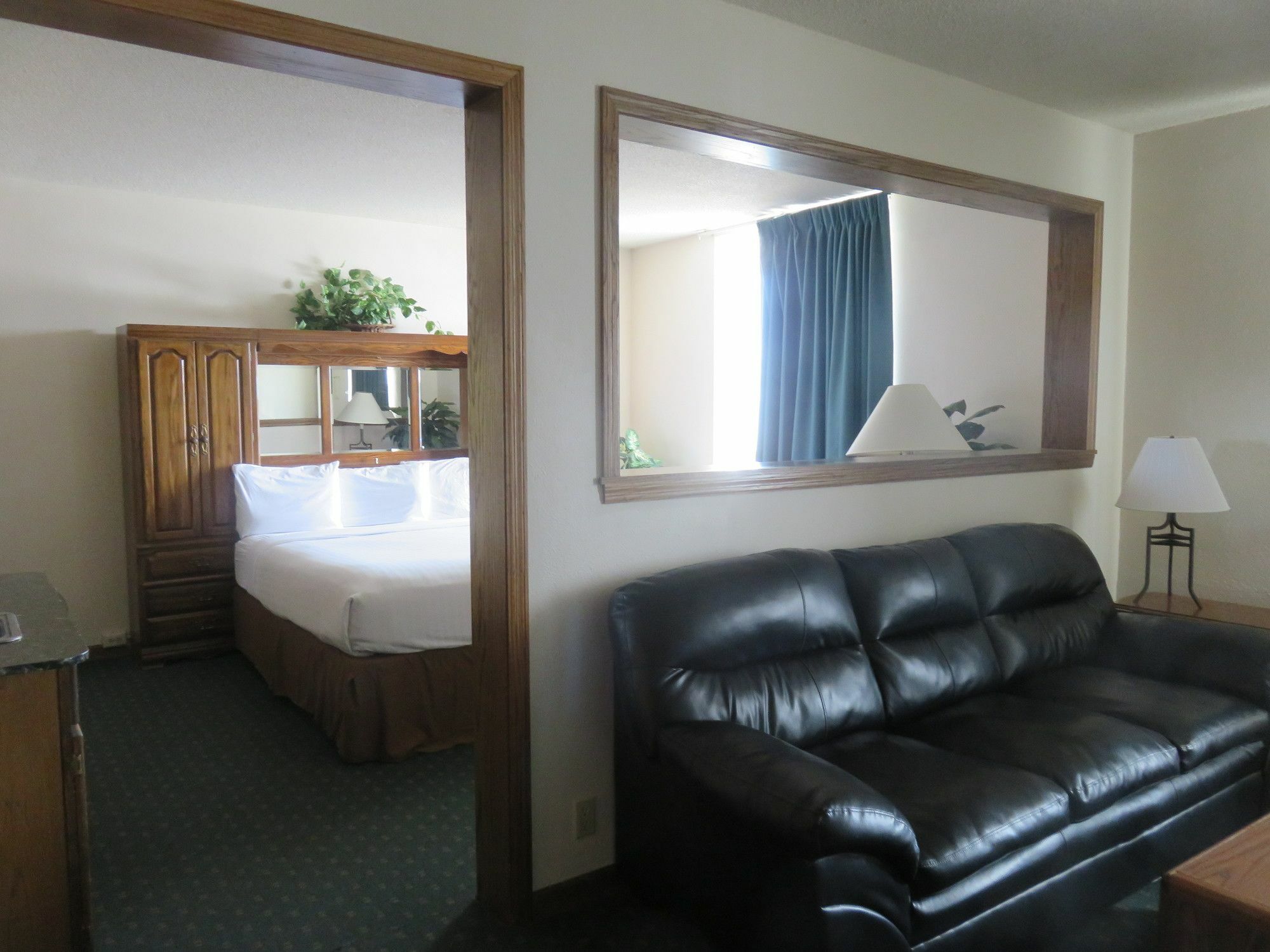 Baymont By Wyndham Fargo Hotel Екстериор снимка
